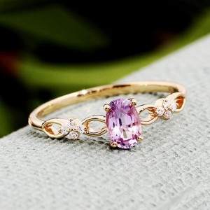 0.60 Karat Oval Pembe Safir Ve Pırlanta Yüzük SS0158